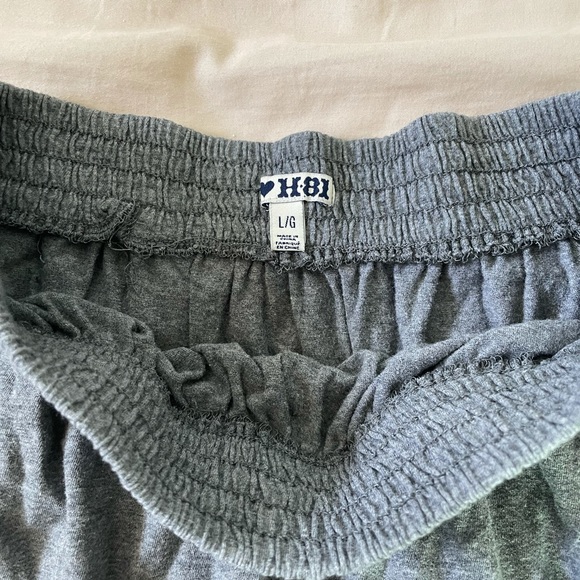 High waisted gray skirt - Picture 4 of 4